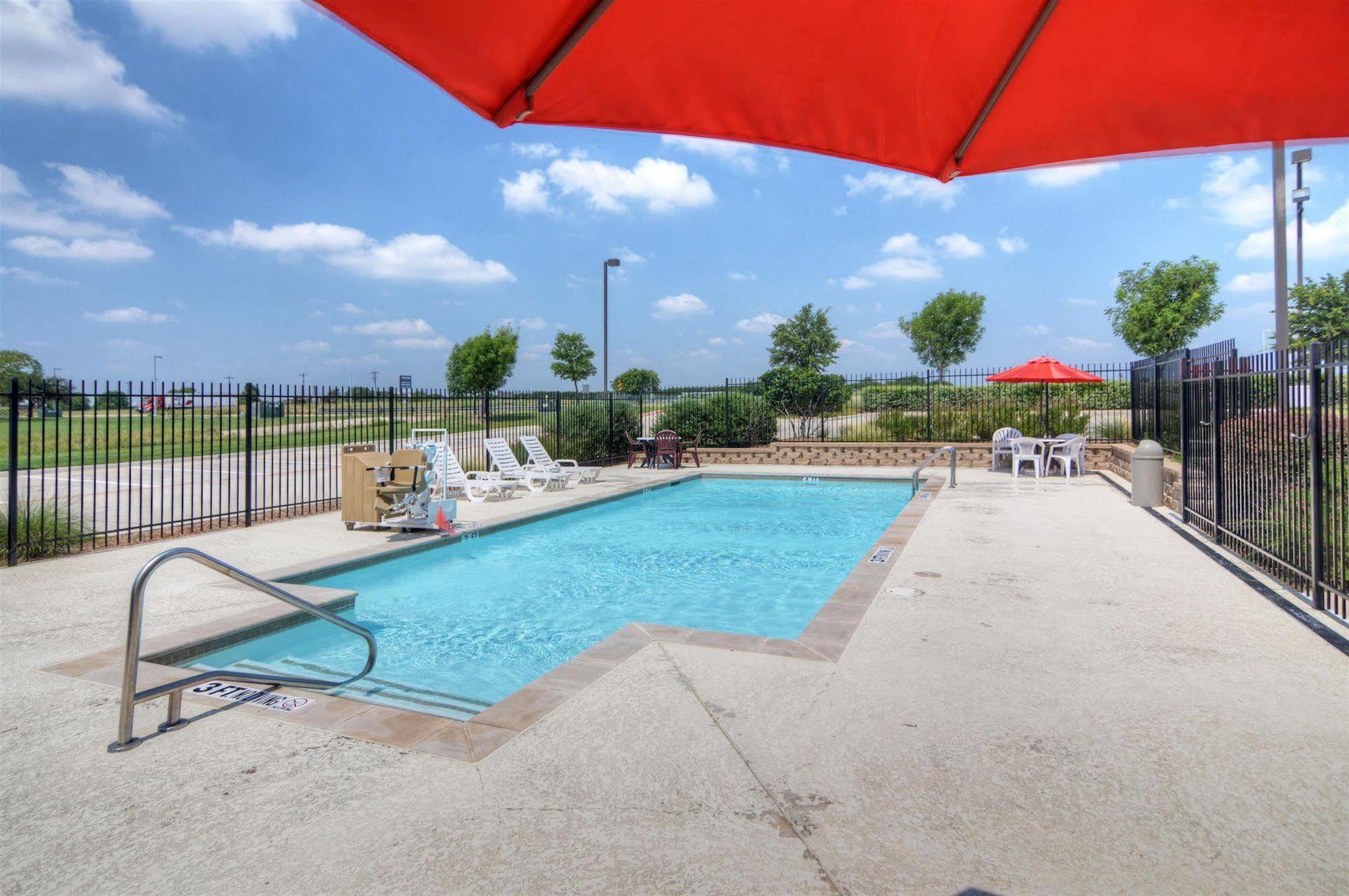 Motel 6-Roanoke, Tx - Northlake - Speedway Zewnętrze zdjęcie